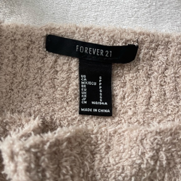 Fuzzy Tank Crop Top - Picture 2 of 2